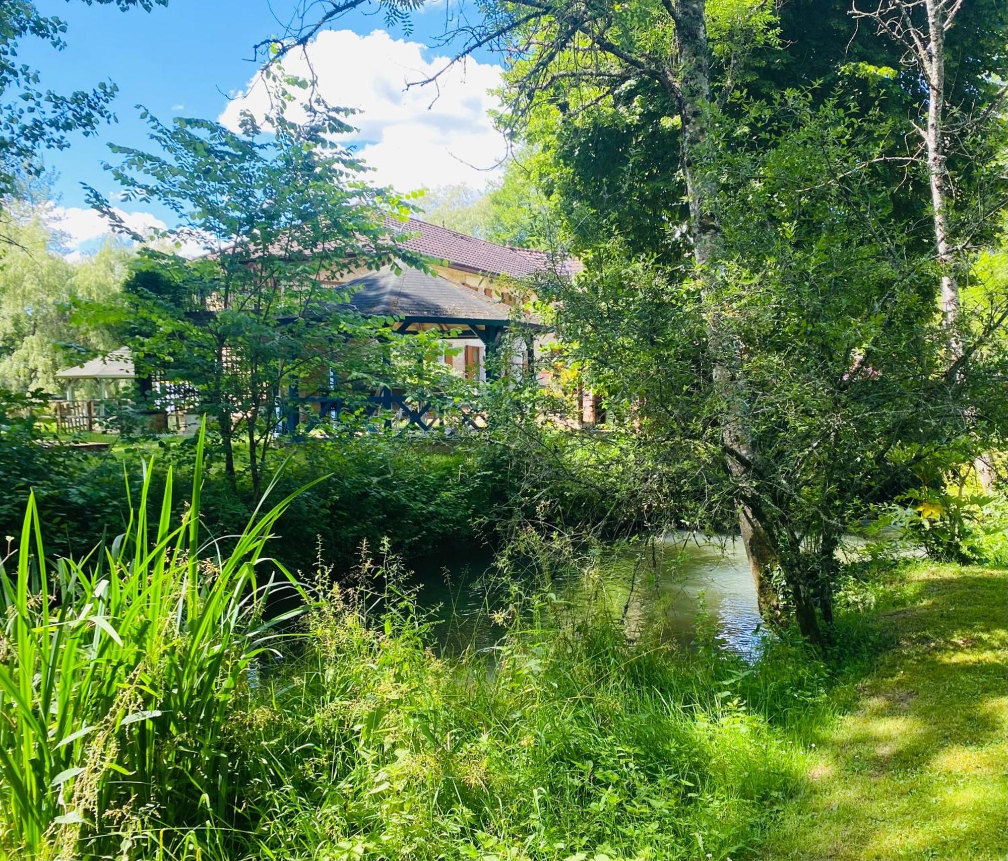 Bed and Breakfast Moulin Du Fontcourt Chasseneuil-sur-Bonnieure Экстерьер фото